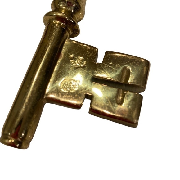 Vtg Colonial Williamsburg Brass Skeleton Key Paperweight Virginia Metalcrafters - Picture 3 of 10